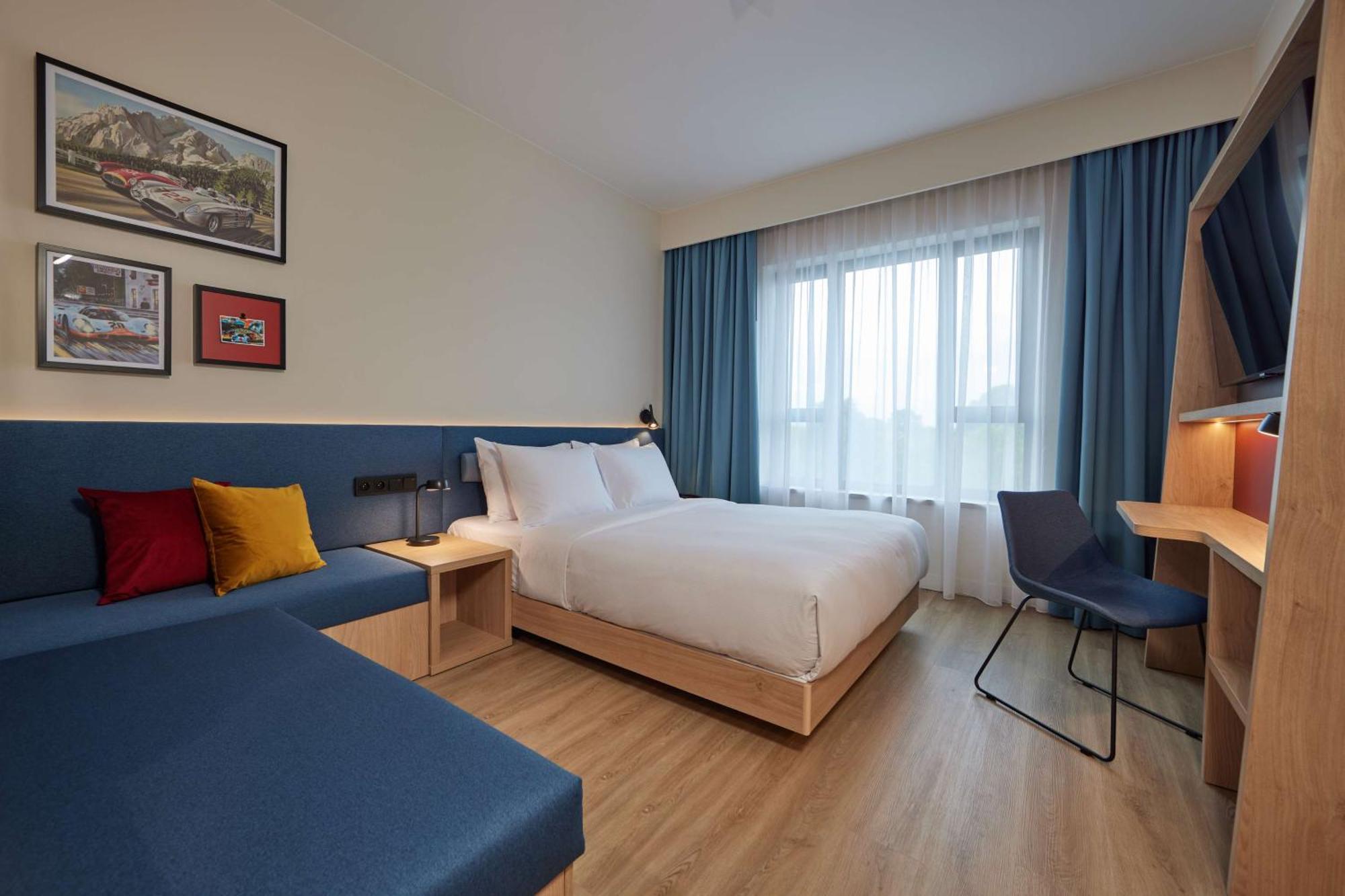 Hampton By Hilton Poznan Swarzedz Hotel Exterior photo