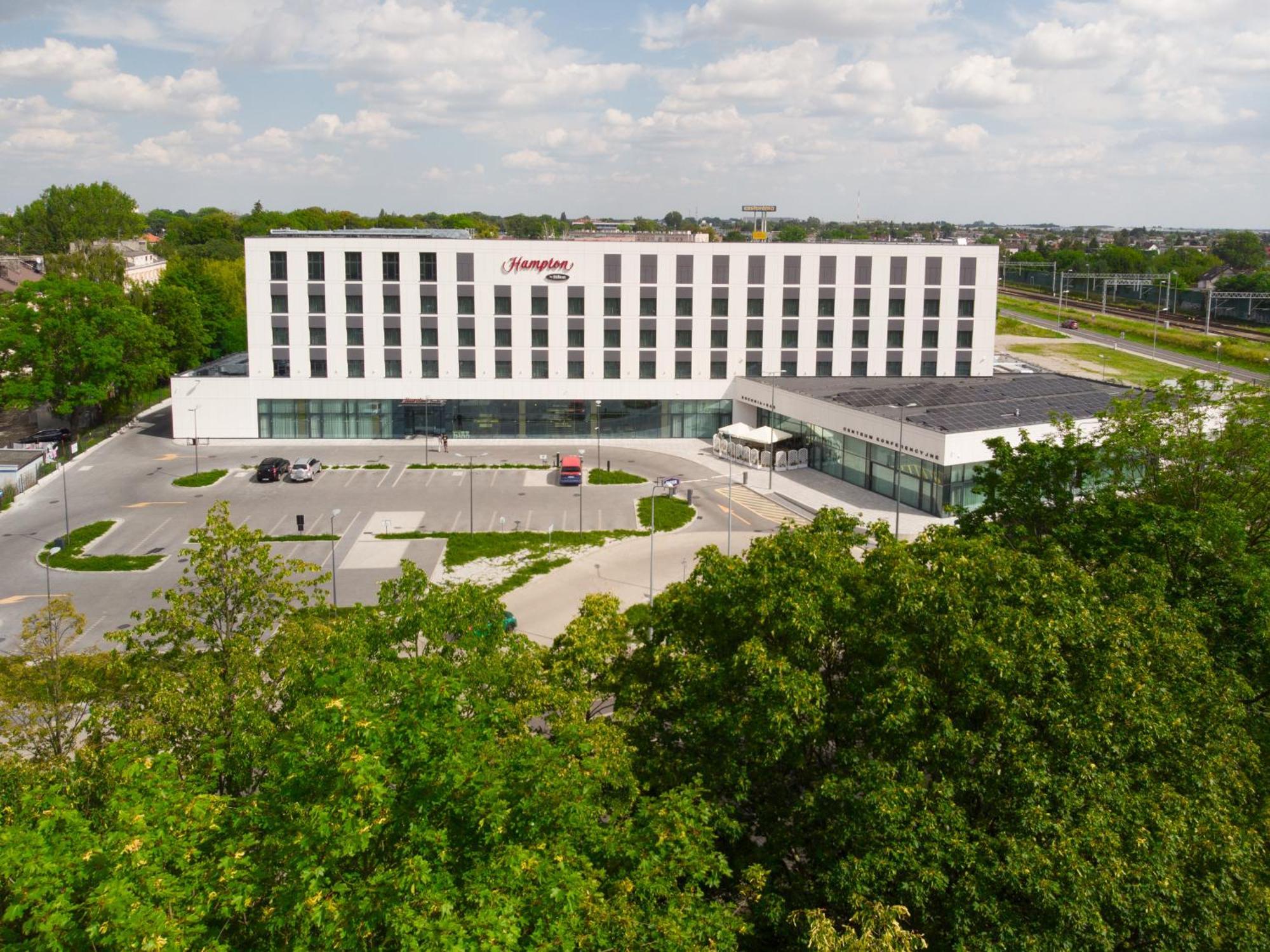 Hampton By Hilton Poznan Swarzedz Hotel Exterior photo